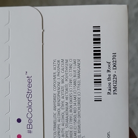 Color Street - Frills & Thrills - Picture 3 of 7